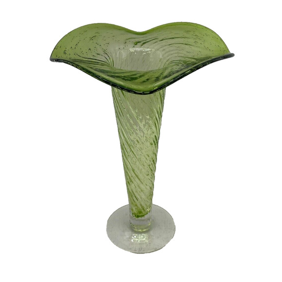Spiral Ribbed Transparent Green Glass Vase with Circular Flat Base 10 1/2" Tall - Picture 1 of 9